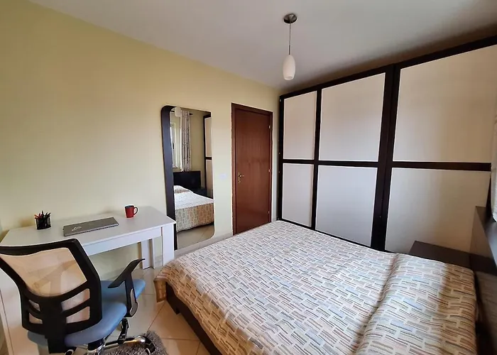 Stylish 1-bedroom Lejlighed Tirana